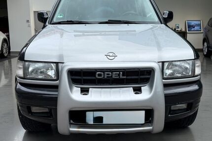 Opel Frontera 234.111 km 5.750 &euro; München 80636