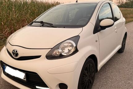 Toyota Aygo (X) 165.343 km 2.700 &euro; München 81827