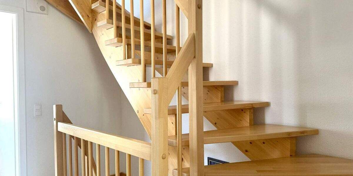 Hochwertige Doppelhaushälfte in Top-Lage mit Pool 5 zimmer