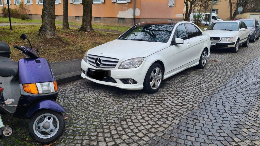 Mercedes-Benz C 250 173.000 km 9.490 &euro; München 80992