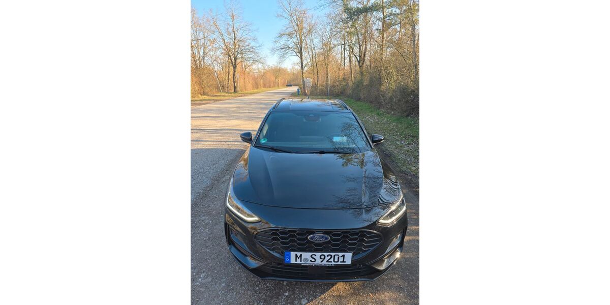 Ford Focus 33.000 km 21.800 &euro; Garching bei München 85748