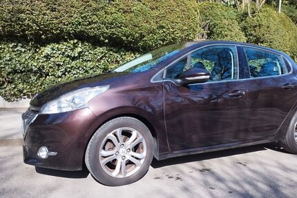 Peugeot 208 130.500 km 4.100 &euro; München 81925