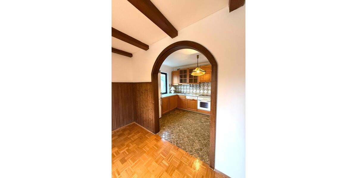 Etagenwohnung Germering - 4 Zimmer, 110 m&sup2;, 2.050&euro; | Angebot:25831515