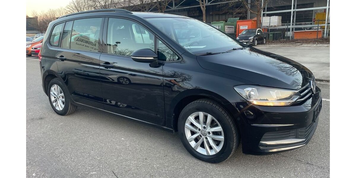 VW Touran 129.354 km 15.900 &euro; München 81243