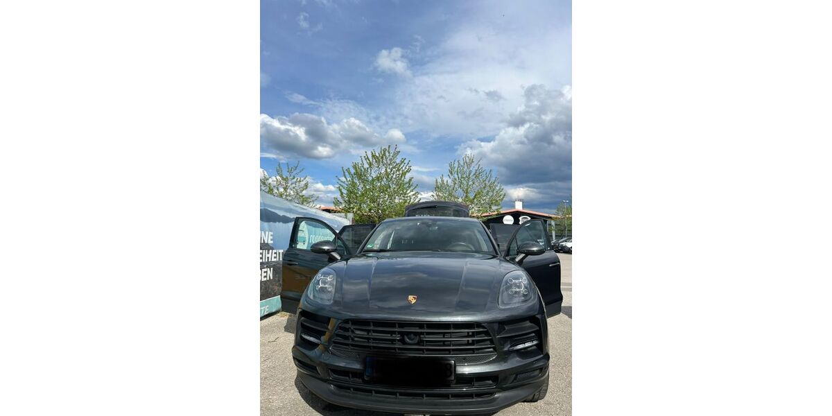 Porsche Macan 90.000 km 39.999 &euro; München 80937