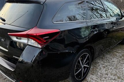 Toyota Auris 496.194 km 6.900 &euro; München 80995