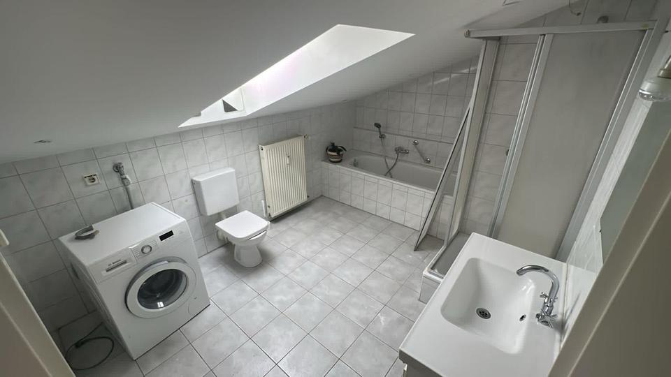 Etagenwohnung Poing - 5 Zimmer, 10 m&sup2;, 600&euro; | Angebot:25724314