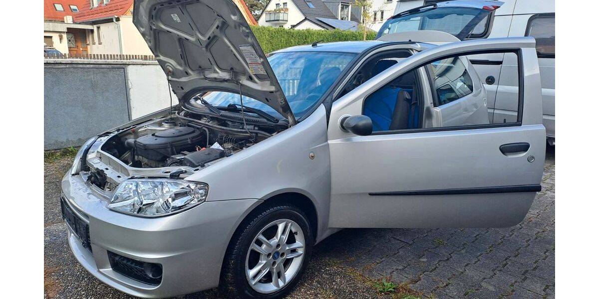 Fiat Punto 132.000 km 1.777 € München 81737