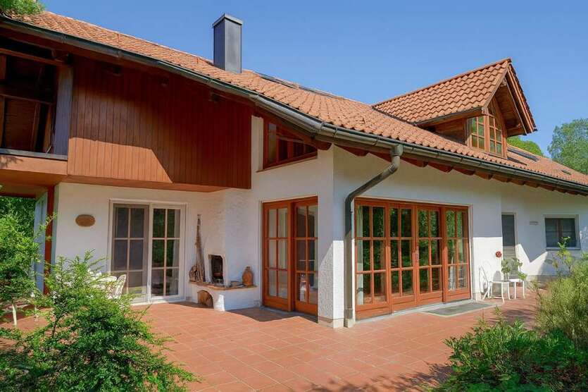 Haus zum Kaufen in Gräfelfing 1.690.000 € 222.5 m²