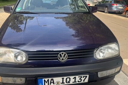 VW Golf 223.000 km 950 &euro; München 81539