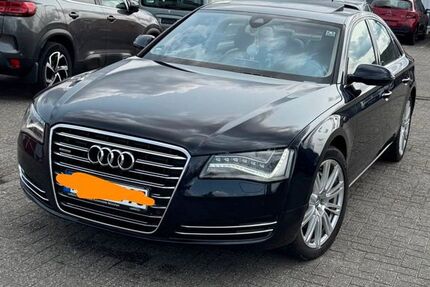 Audi A8 240.000 km 17.999 &euro; Moosach 80993