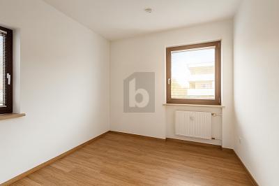 ZENTRALE LAGE MIT TOP-ANBINDUNG - Gewerbeobjekt Puchheim | Angebot:25213910