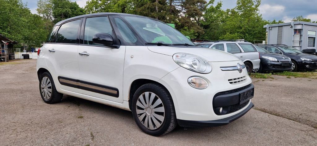 Fiat 500L 174.593 km 4.499 &euro; Fürstenfeldbruck 82256