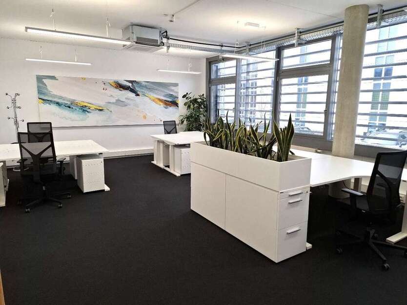 Büro in Ismaning 837 € 42 m²