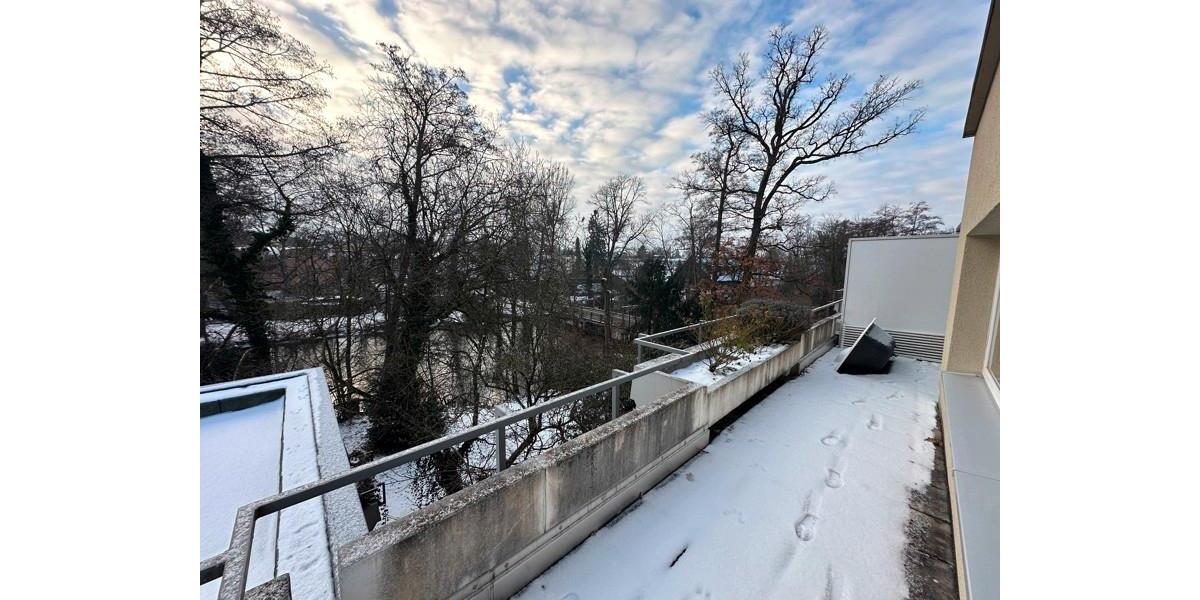 Vollsanierung: 2-Zimmer-Wohnung mit riesigem Balkon direkt an der Würm 2 zimmer