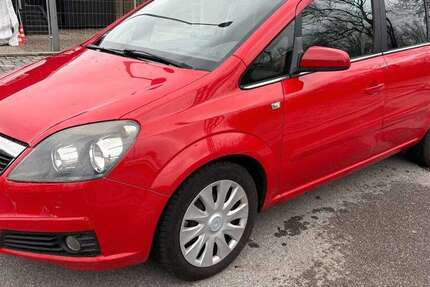 Opel Zafira 167.000 km 1.999 € München 81245