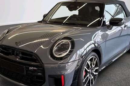 Mini John Cooper Works Cabrio 1.695 km 46.009 &euro; München 80788