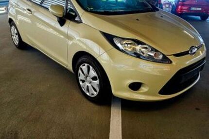 Ford Fiesta 238.700 km 2.400 &euro; MÜNCHEN 80997