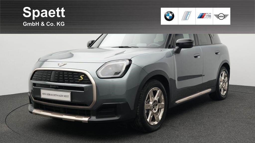 Mini Countryman SE (Cooper) 8.856 km 42.483 &euro; Ismaning 85737