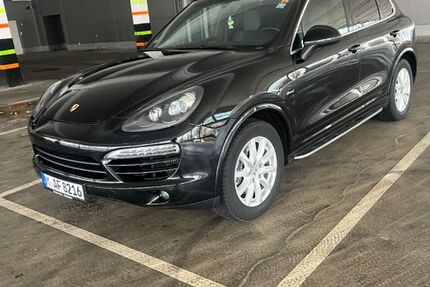 Porsche Cayenne 270.000 km 16.499 &euro; Mûnchen 81539