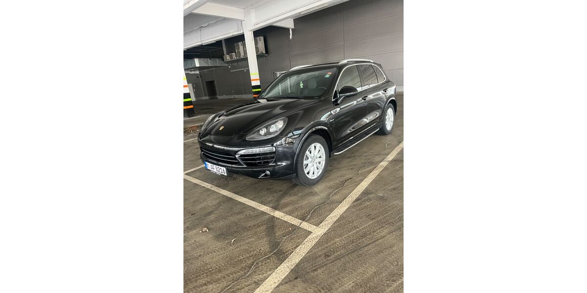 Porsche Cayenne 270.000 km 16.499 &euro; Mûnchen 81539