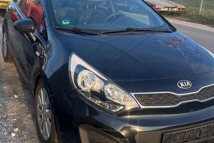 Kia Rio 270.000 km 1.990 &euro; München 80933