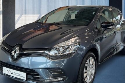 Renault Clio 30.158 km 11.490 € München 81827