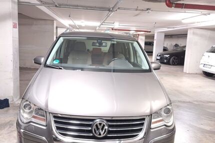 VW Touran 252.410 km 3.000 &euro; München 80339