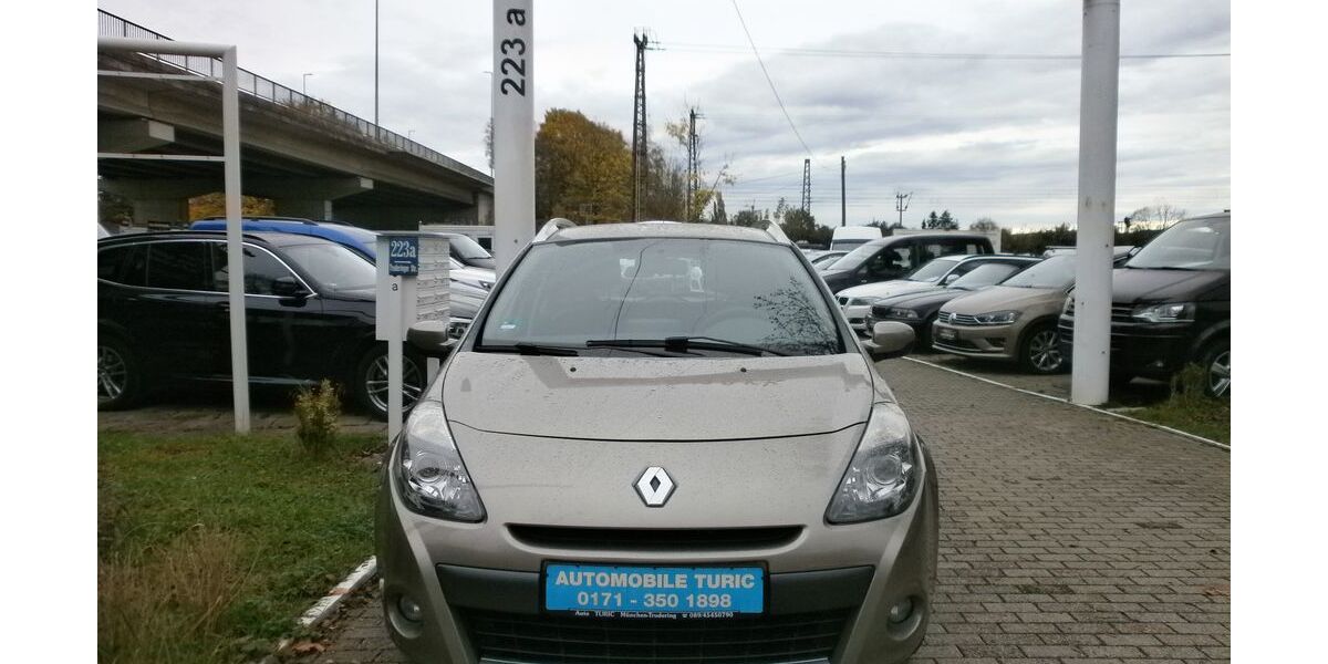 Renault Clio 150.000 km 4.950 &euro; München OT Trudering-Riem 81825