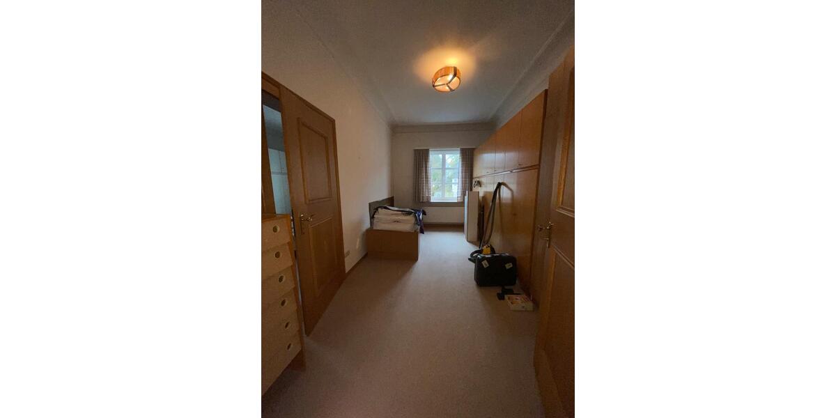 Etagenwohnung Gräfelfing - 5 Zimmer, 157 m&sup2;, 850&euro; | Angebot:26178367
