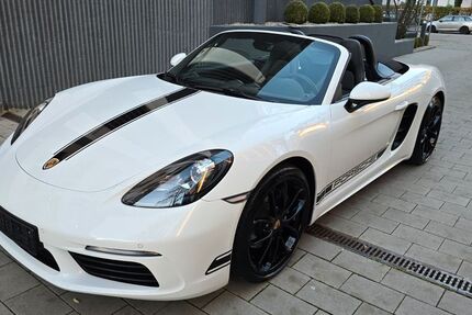 Porsche Boxster 25.000 km 66.799 &euro; München 80689