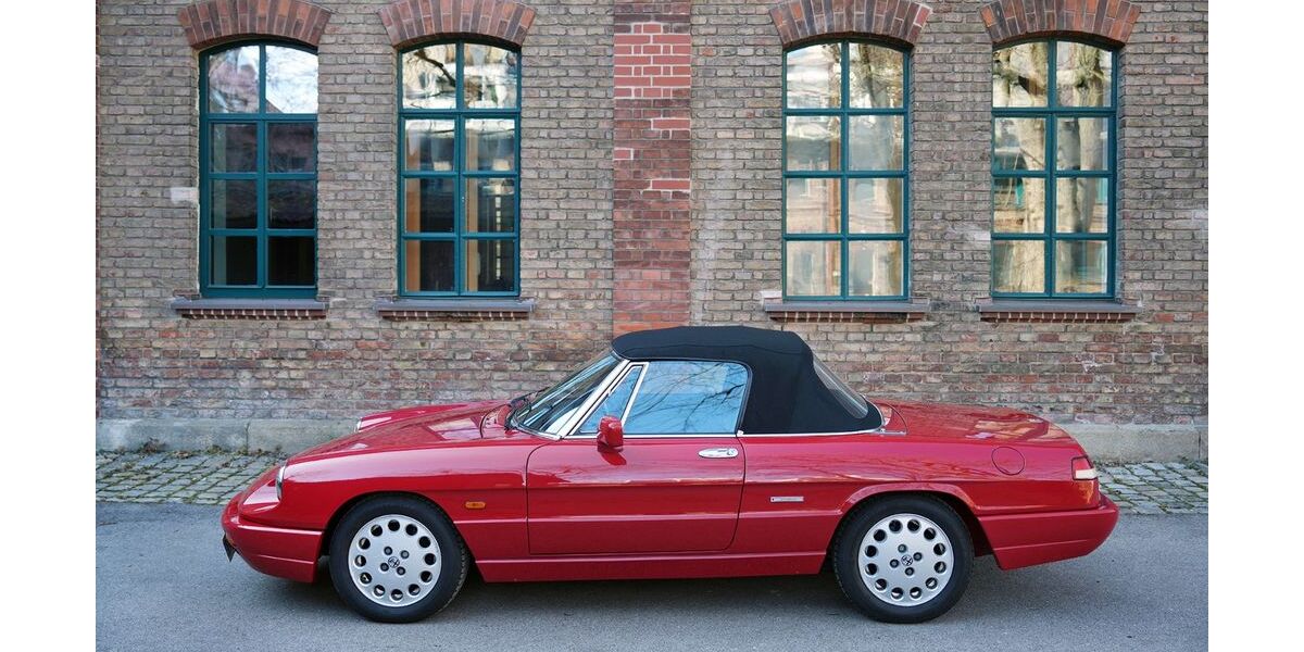 Alfa Romeo Spider 147.000 km 18.990 &euro; München 80636