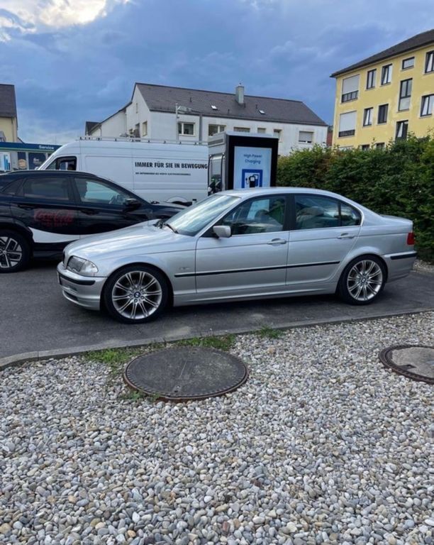 320