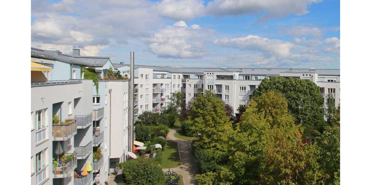 Zum Sommerbeginn: frei werdende Dachterrassen-Wohnung in Bogenhausen (Erbpacht) - Dachgeschoßwohnung München Bogenhausen | Angebot:26421627