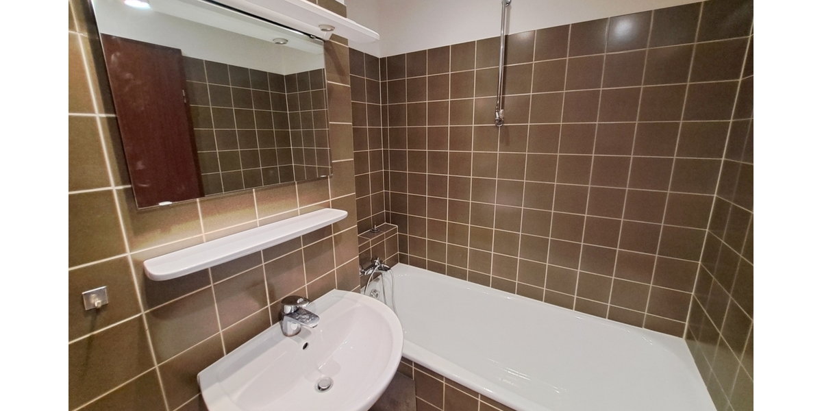 Helle 3-Zimmer-Wohnung in der obersten Etage in Neuhausen am Olympiapark-Süd - Etagenwohnung München Moosach | Angebot:25918911