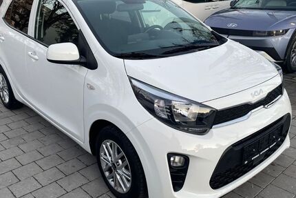 Kia Picanto 25.121 km 12.495 &euro; München 80993