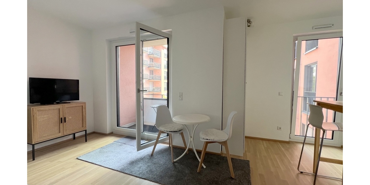 Helles, möbliertes Apartment in U-Bahn Nähe - Etagenwohnung München Moosach | Angebot:26794792