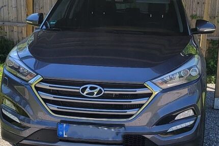 Hyundai TUCSON 104.600 km 18.999 &euro; München 81737