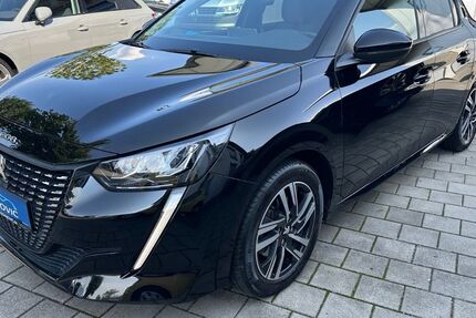 Peugeot 208 50.000 km 14.700 &euro; Dachau (bei München) 85221