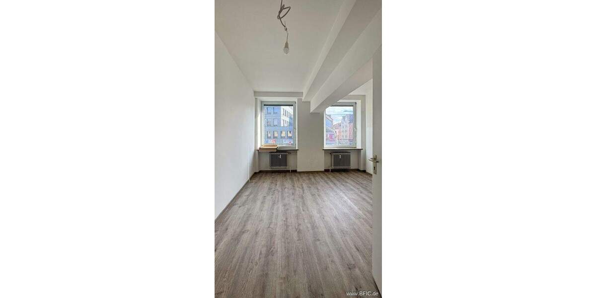 Gewerbeobjekt Fürstenfeldbruck - 9 Zimmer, 228 m&sup2;, 3.420&euro; | Angebot:25247718