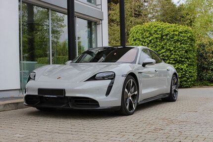Porsche Taycan 10.600 km 139.900 € Grünwald 82031