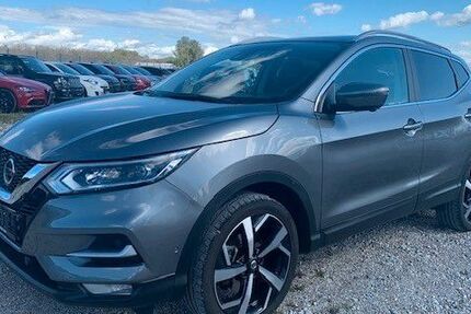Nissan Qashqai 28.712 km 18.990 &euro; München 81827