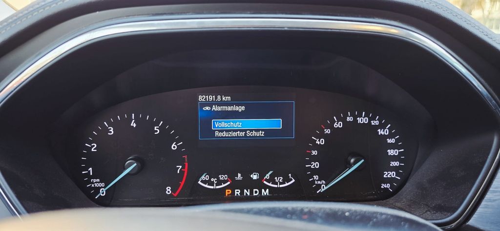 Ford Focus 82.200 km 18.900 &euro; München 81241