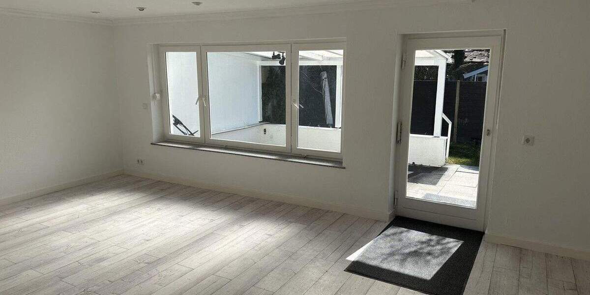 Reihenmittelhaus Oberschleißheim - 4 Zimmer, 150 m&sup2;, 2.490&euro; | Angebot:25782546