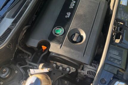 Skoda Fabia 147.000 km 2.300 &euro; München 81735