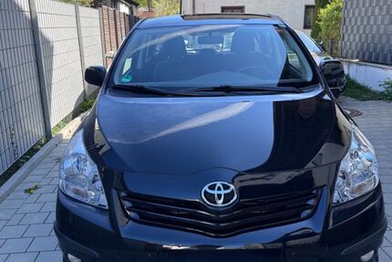 Toyota Verso 93.000 km 9.700 &euro; Oberschleißheim 85764