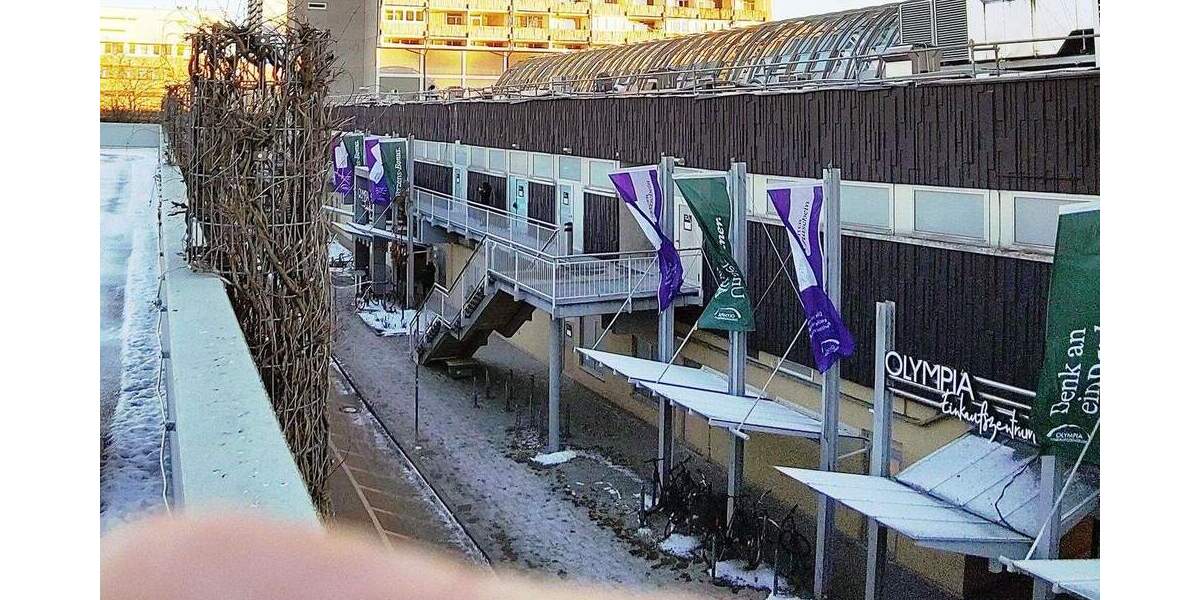 Mit dem Lift ins Einkaufszentrum: mietfreies Apartment, Stellplatz, Inventar, provisionsfrei 1 zimmer