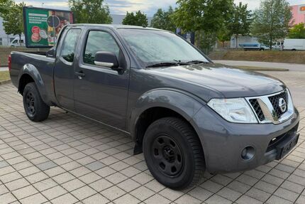 Nissan Navara 109.000 km 8.990 &euro; München 81243
