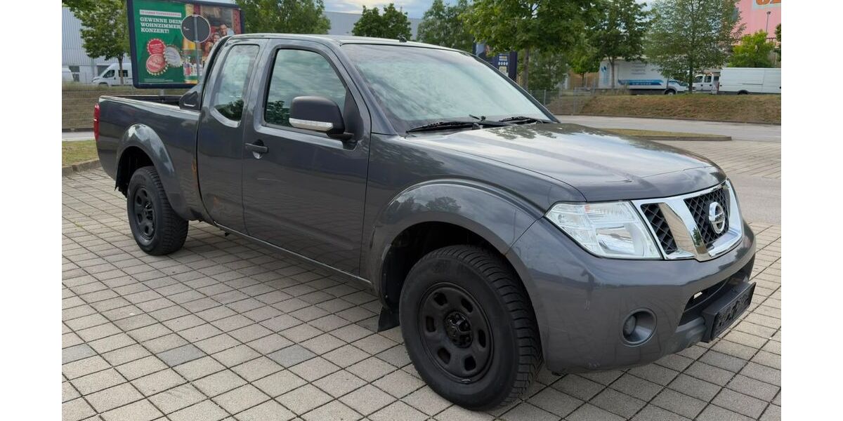 Nissan Navara 109.000 km 8.990 &euro; München 81243