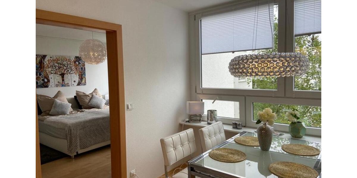 Wunderschöne Dachgeschosswohnung mit Dachterrasse in Ottobrunn 3.5 zimmer
